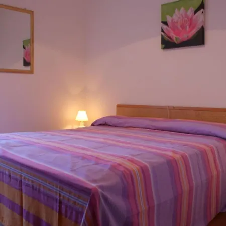 Comfortable Flat By The Pool-beahost Apartment *