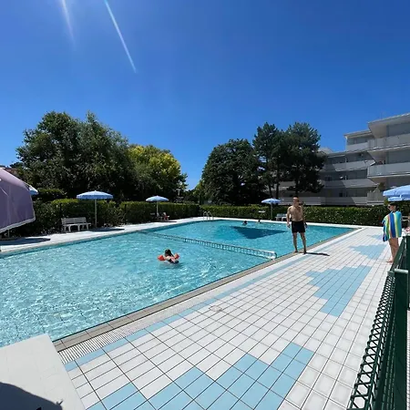 Comfortable Flat By The Pool-beahost Lägenhet Bibione