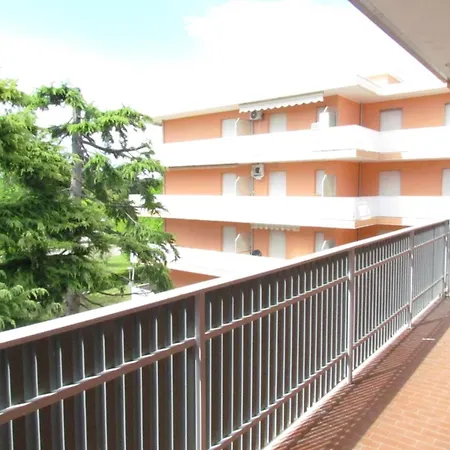 Comfortable Flat By The Pool-beahost